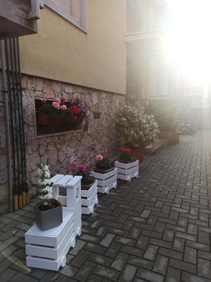Stanza Maggiore Parma Esterno foto